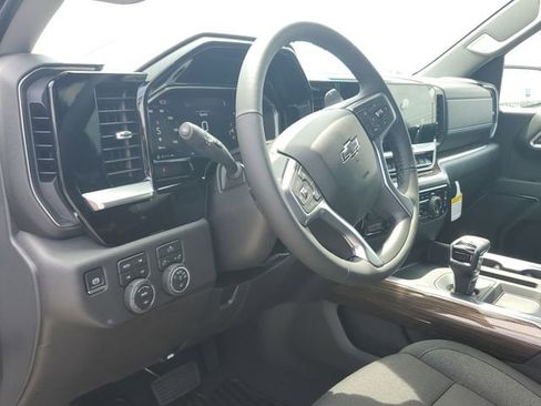New 2026 Chevrolet Silverado 1500 LT Trail Boss w/ Dark Appearance Package AWD/4WD image 19
