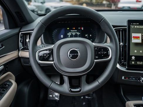 New 2026 Volvo XC90 B6 Plus w/ Protection Package Premier image 29