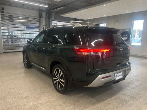 Used 2023 Nissan Pathfinder Platinum AWD/4WD image 10