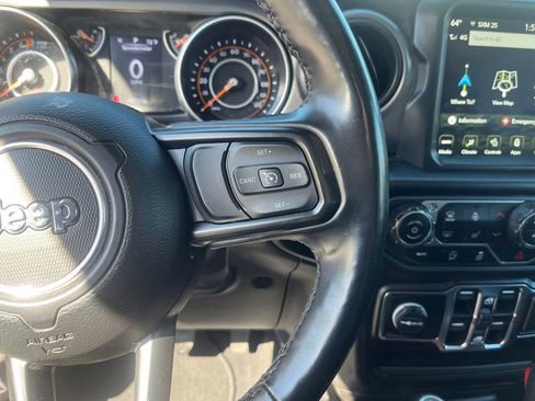 Used 2022 Jeep Gladiator Sport AWD/4WD image 18