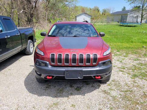 Used 2016 Jeep Cherokee Trailhawk w/ Cold Weather Group AWD/4WD image 2