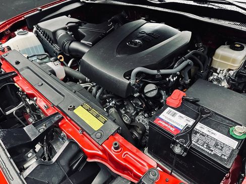 Used 2020 Toyota Tacoma TRD Off-Road AWD/4WD image 46