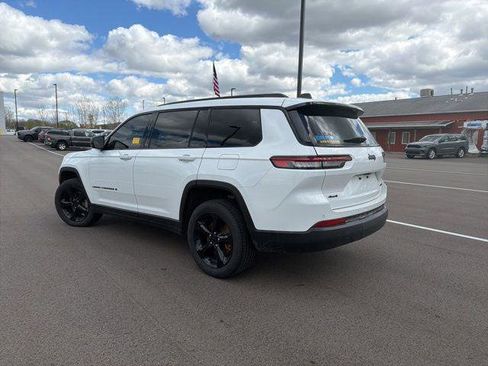 Certified 2024 Jeep Grand Cherokee L Limited w/ Black Appearance Package AWD/4WD image 3