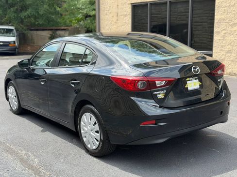 Used 2016 MAZDA MAZDA3 i Sport FWD image 8