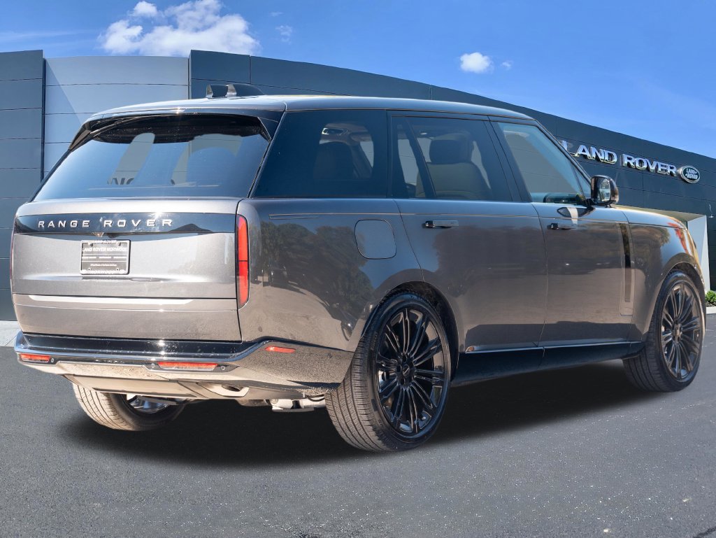 New 2027 Land Rover Range Rover Long Wheelbase SE AWD/4WD image 4