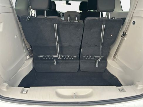 Certified 2022 Chrysler Voyager LX FWD image 27