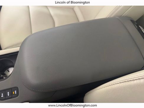 Used 2017 Cadillac XT5 Luxury w/ Driver Awareness Package AWD/4WD image 75