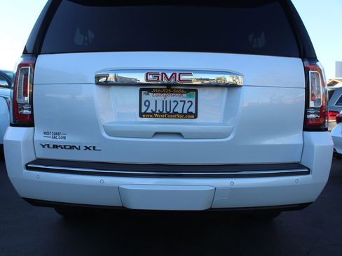 Used 2017 GMC Yukon XL Denali w/ Open Road Package AWD/4WD image 15