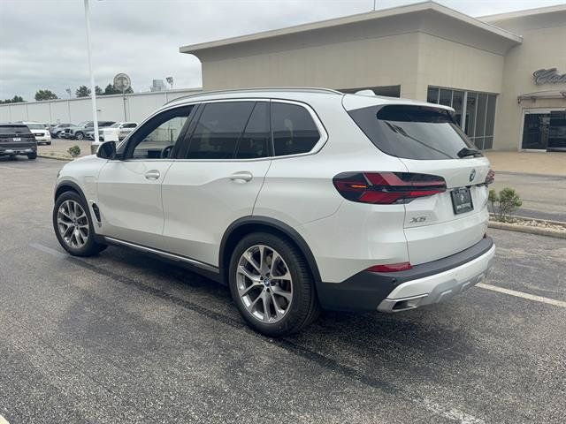 Used 2024 BMW X5 xDrive50e w/ Executive Package AWD/4WD image 7