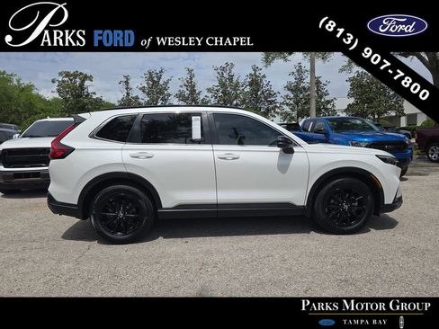 Used 2023 Honda CR-V Sport image 3