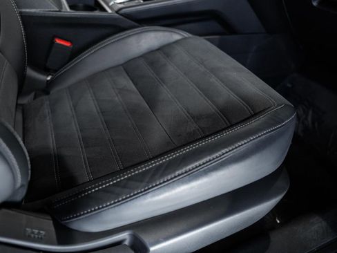 Used 2023 Mitsubishi Outlander SE Black Edition image 37