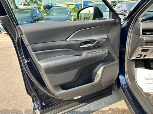 Used 2024 Toyota Grand Highlander AWD image 23