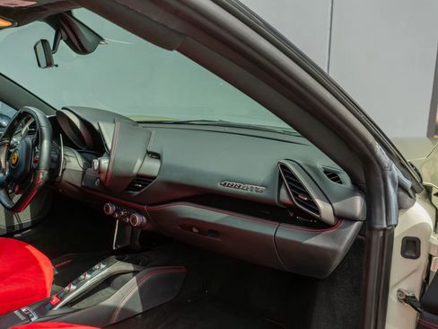 Used 2018 Ferrari 488 GTB RWD image 63