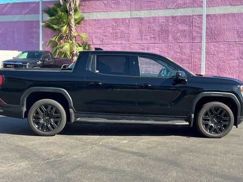 Used 2026 GMC Sierra EV Elevation w/ LPO, Elevation Dark Package AWD/4WD image 3