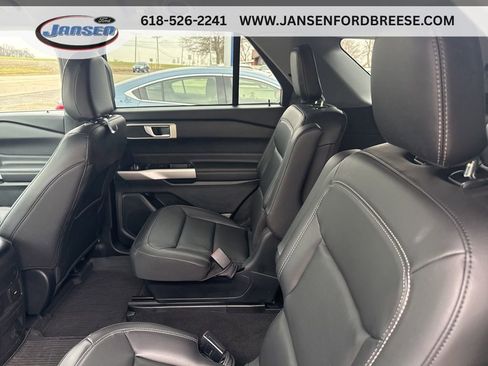 Used 2023 Ford Explorer XLT w/ Equipment Group 202A AWD/4WD image 28