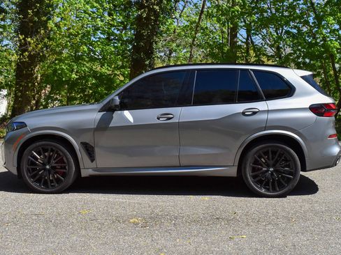 Used 2024 BMW X5 sDrive40i w/ M Sport Package RWD image 4