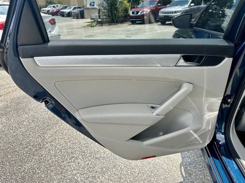 Used 2019 Volkswagen Passat 2.0T Wolfsburg FWD image 13