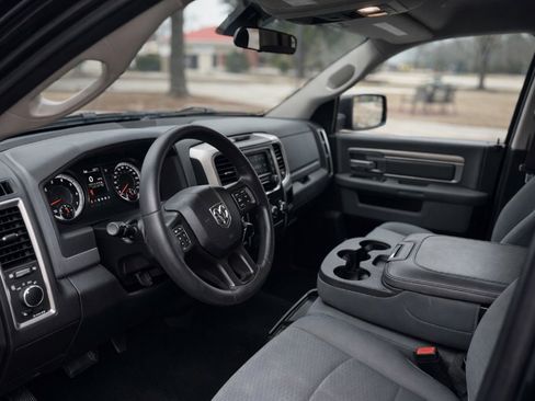 Used 2020 RAM 1500 Classic SLT image 5