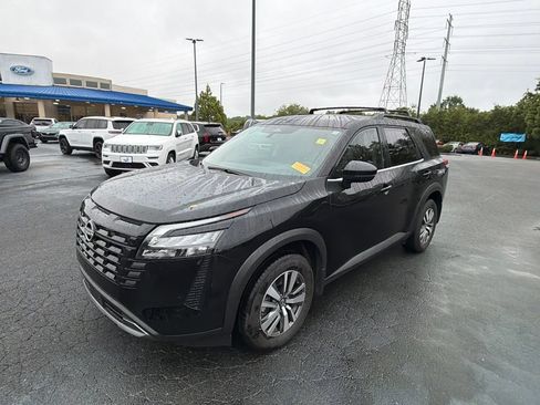 Used 2026 Nissan Pathfinder SL FWD image 16
