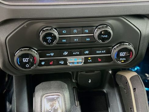 New 2026 Ford Bronco Badlands image 16