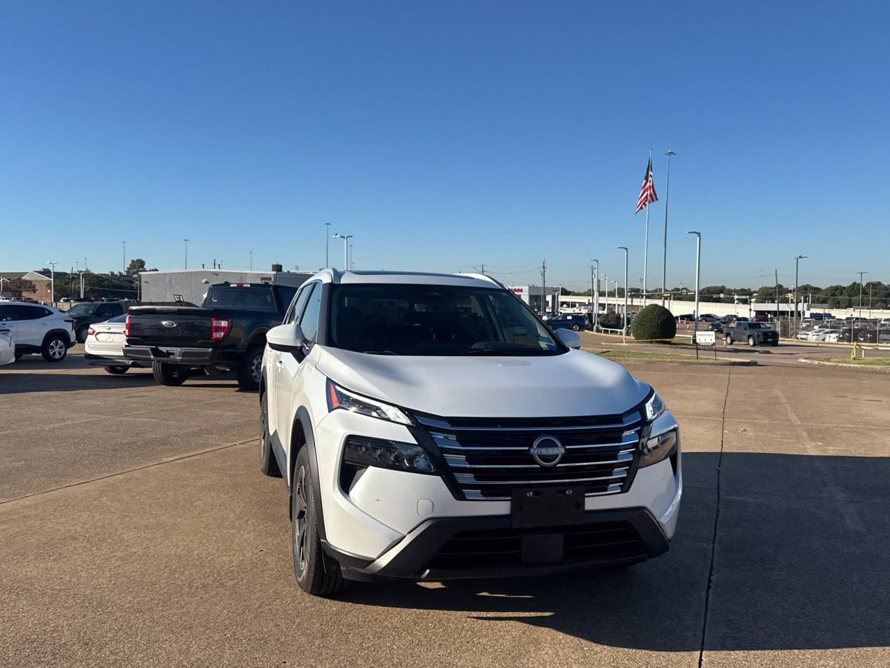 Certified 2024 Nissan Rogue SV w/ SV Premium Package FWD image 5