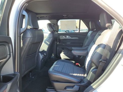 New 2026 Ford Explorer ST-Line image 5