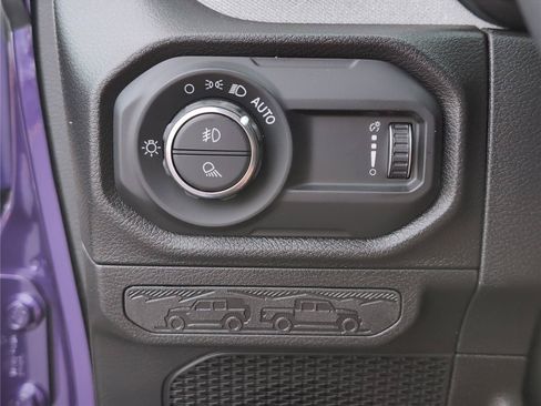 New 2026 Jeep Gladiator Sport AWD/4WD image 31