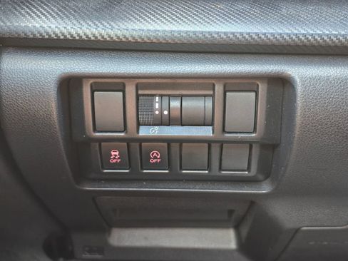 Certified 2021 Subaru Crosstrek 2.0i AWD/4WD image 16