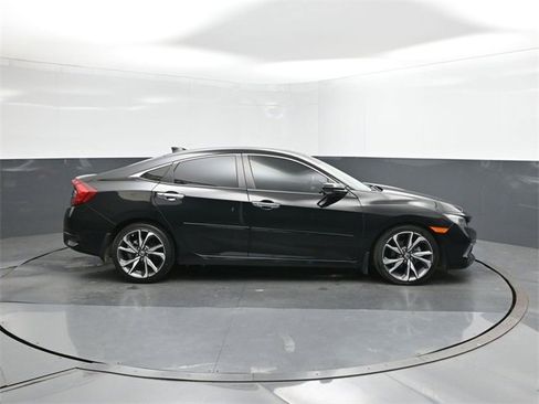 Used 2020 Honda Civic Touring image 26