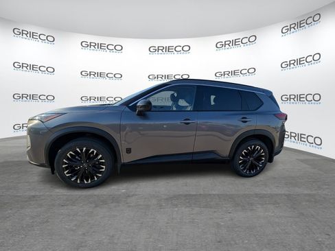 New 2026 Nissan Rogue SV FWD image 4