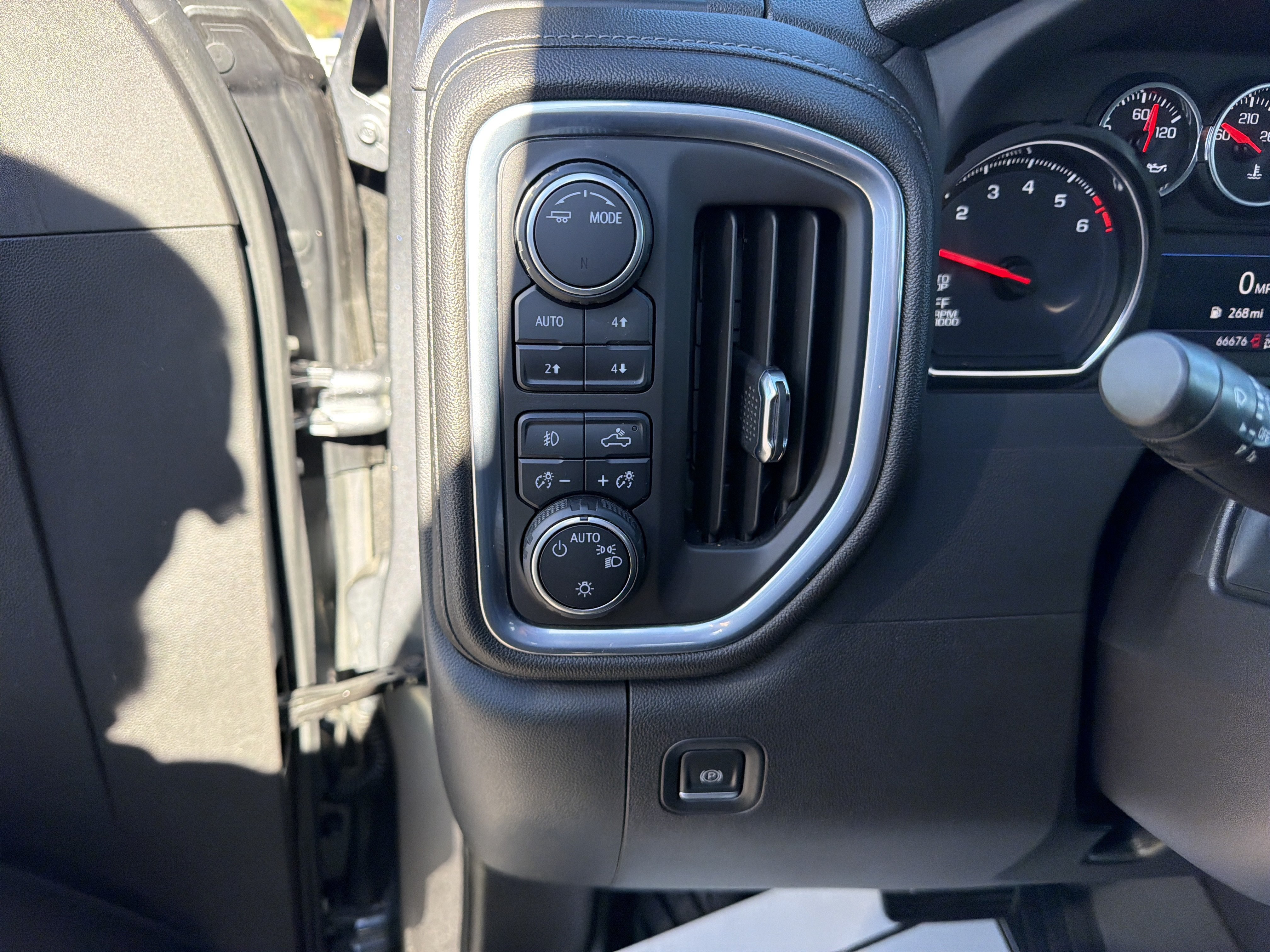 Used 2022 Chevrolet Silverado 1500 RST w/ All Star Edition Plus AWD/4WD image 17