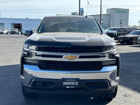 Used 2019 Chevrolet Silverado 1500 LT w/ All-Star Edition AWD/4WD image 2