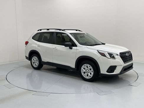 Used 2023 Subaru Forester AWD/4WD image 8