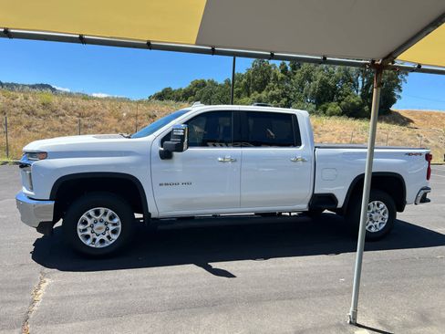 Used 2022 Chevrolet Silverado 2500 LTZ w/ LTZ Plus Package AWD/4WD image 8