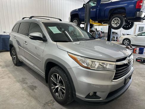 Used 2016 Toyota Highlander XLE w/ Protection Package #3 AWD/4WD image 10