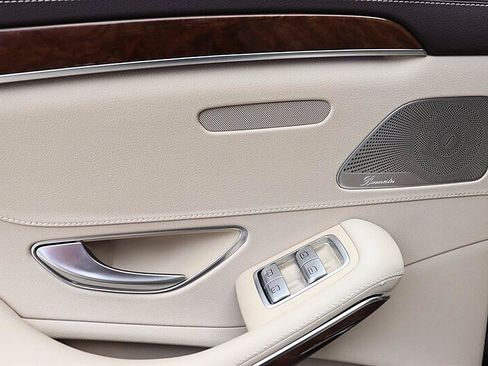 Used 2015 Mercedes-Benz S 550 Sedan image 19