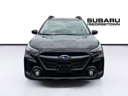 Used 2025 Subaru Outback Premium AWD/4WD image 2
