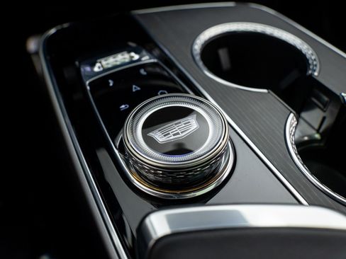 Certified 2024 Cadillac Lyriq Luxury w/ LPO, Floor Liner Package image 33