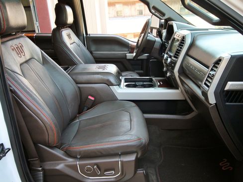 Used 2017 Ford F250 King Ranch w/ King Ranch Ultimate Package AWD/4WD image 44