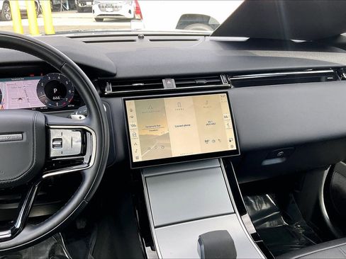 Used 2025 Land Rover Range Rover Velar S AWD/4WD image 6
