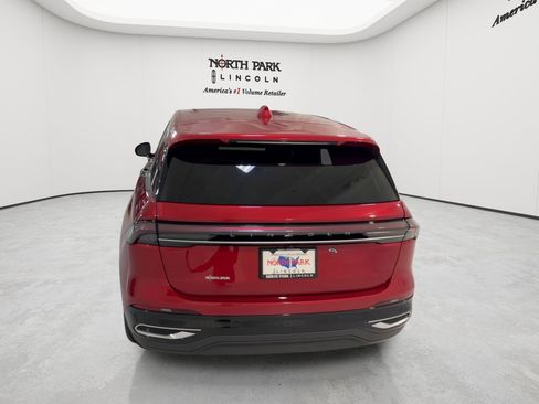 New 2026 Lincoln Nautilus Premier AWD/4WD image 8