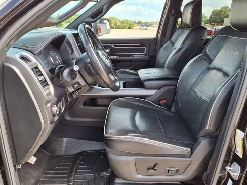 Used 2022 RAM 2500 Laramie w/ Night Edition AWD/4WD image 25