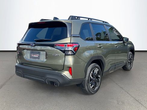 Used 2025 Subaru Forester Limited AWD/4WD image 7