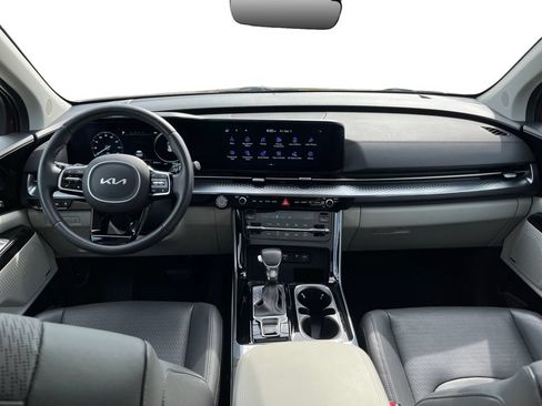 Used 2024 Kia Carnival SX Prestige FWD image 10