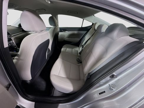 Used 2020 Hyundai Elantra SEL w/ Convenience Package (C2) FWD image 24
