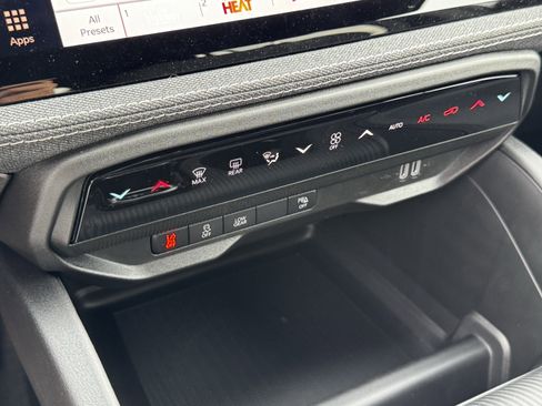 New 2026 Jeep Cherokee Laredo AWD/4WD image 19