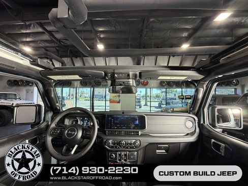 Used 2025 Jeep Wrangler Unlimited Rubicon 4xe w/ Convenience Group AWD/4WD image 25