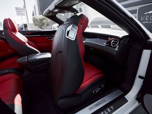 Used 2023 Bentley Continental GT Azure image 39