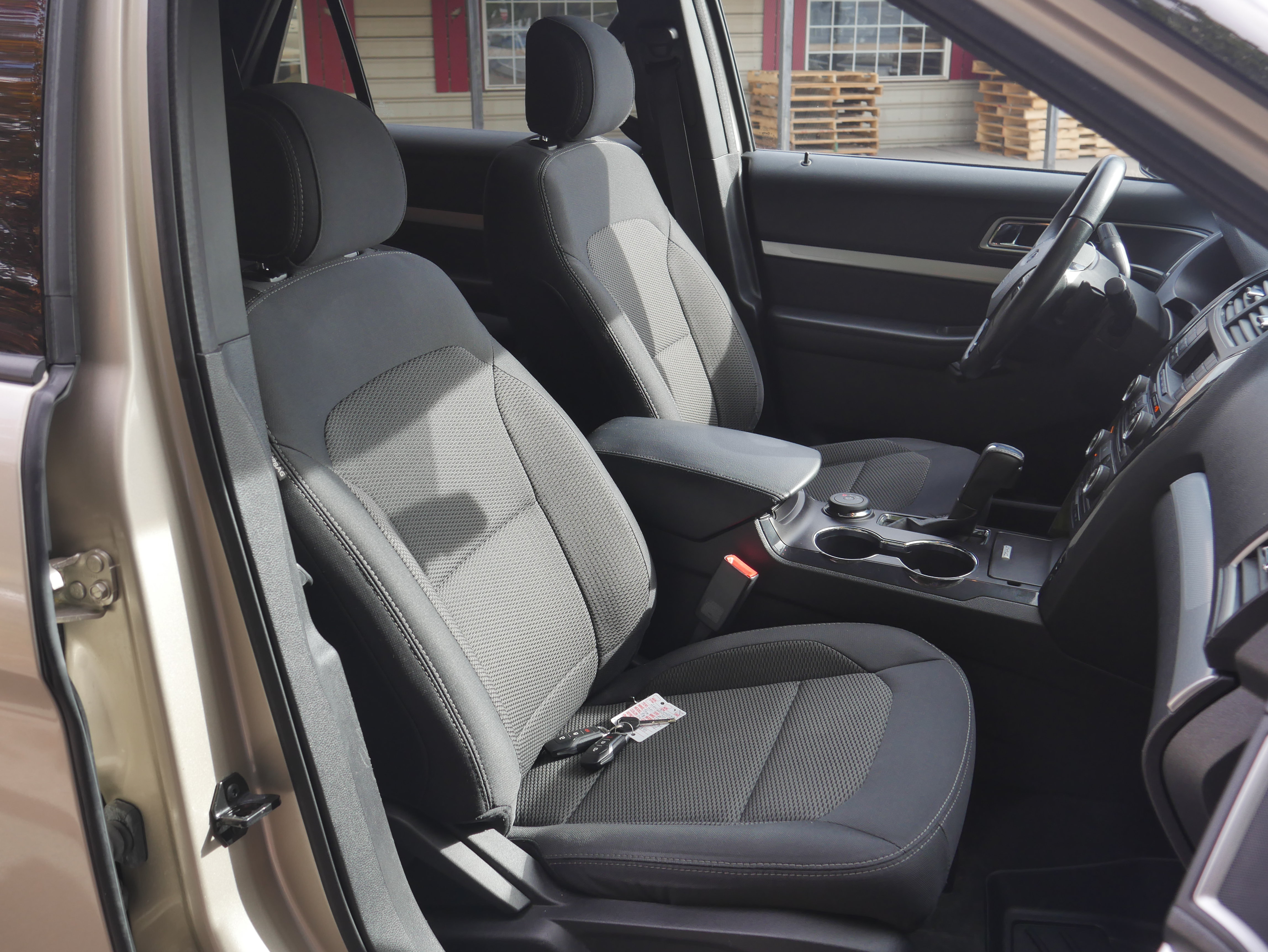 Certified 2017 Ford Explorer XLT AWD/4WD image 25