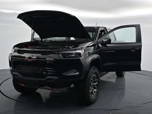 Used 2025 Chevrolet Colorado ZR2 AWD/4WD image 37